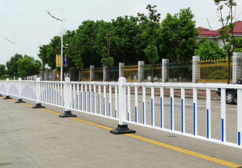 公路护栏